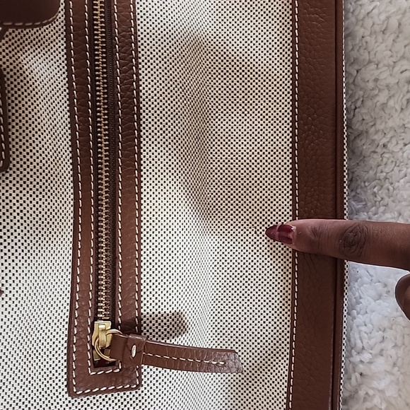 Dooney and Bourke purse - Picture 5 of 6